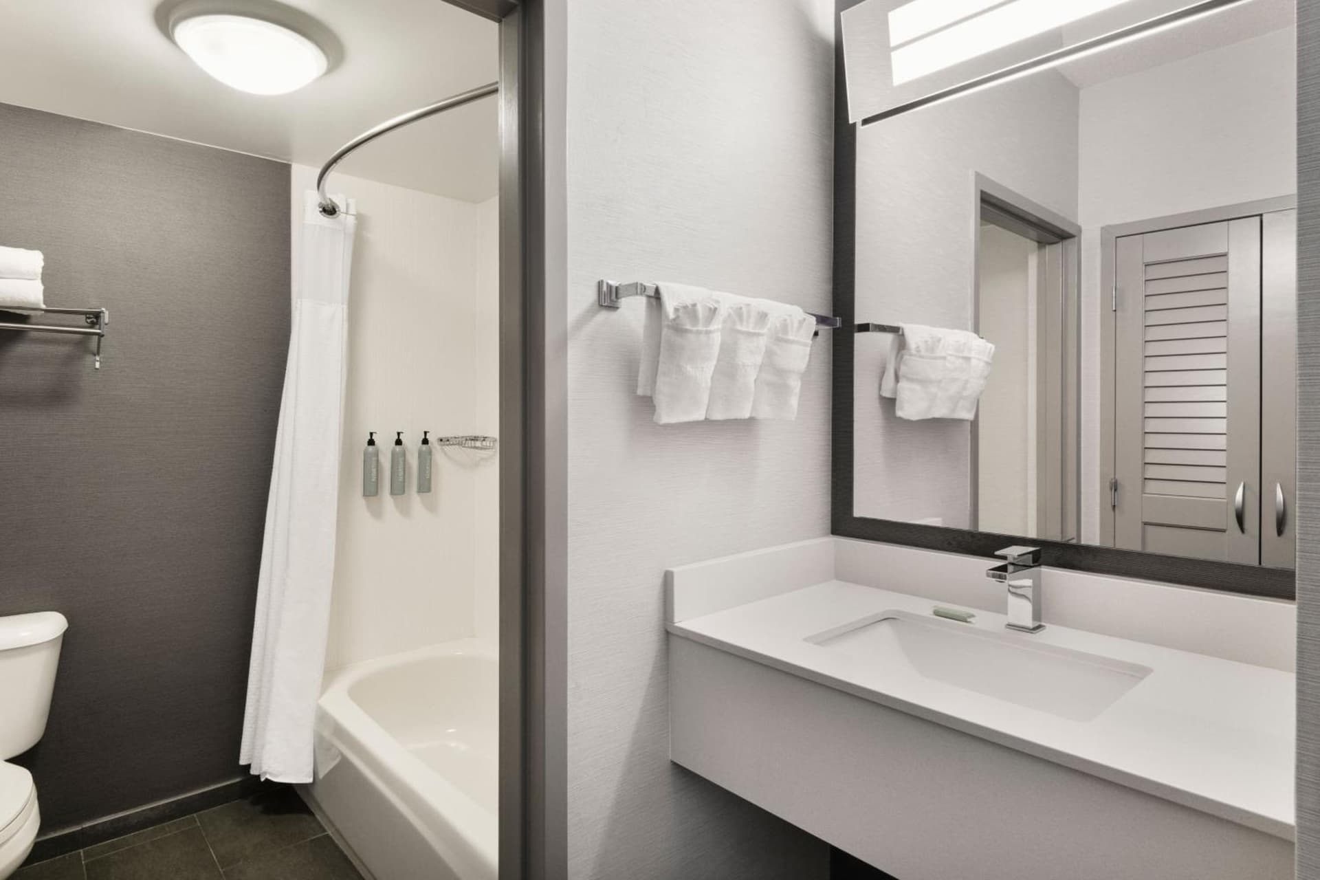Courtyard by Marriott Burlington gallery photo in Burlington, NC — image 8