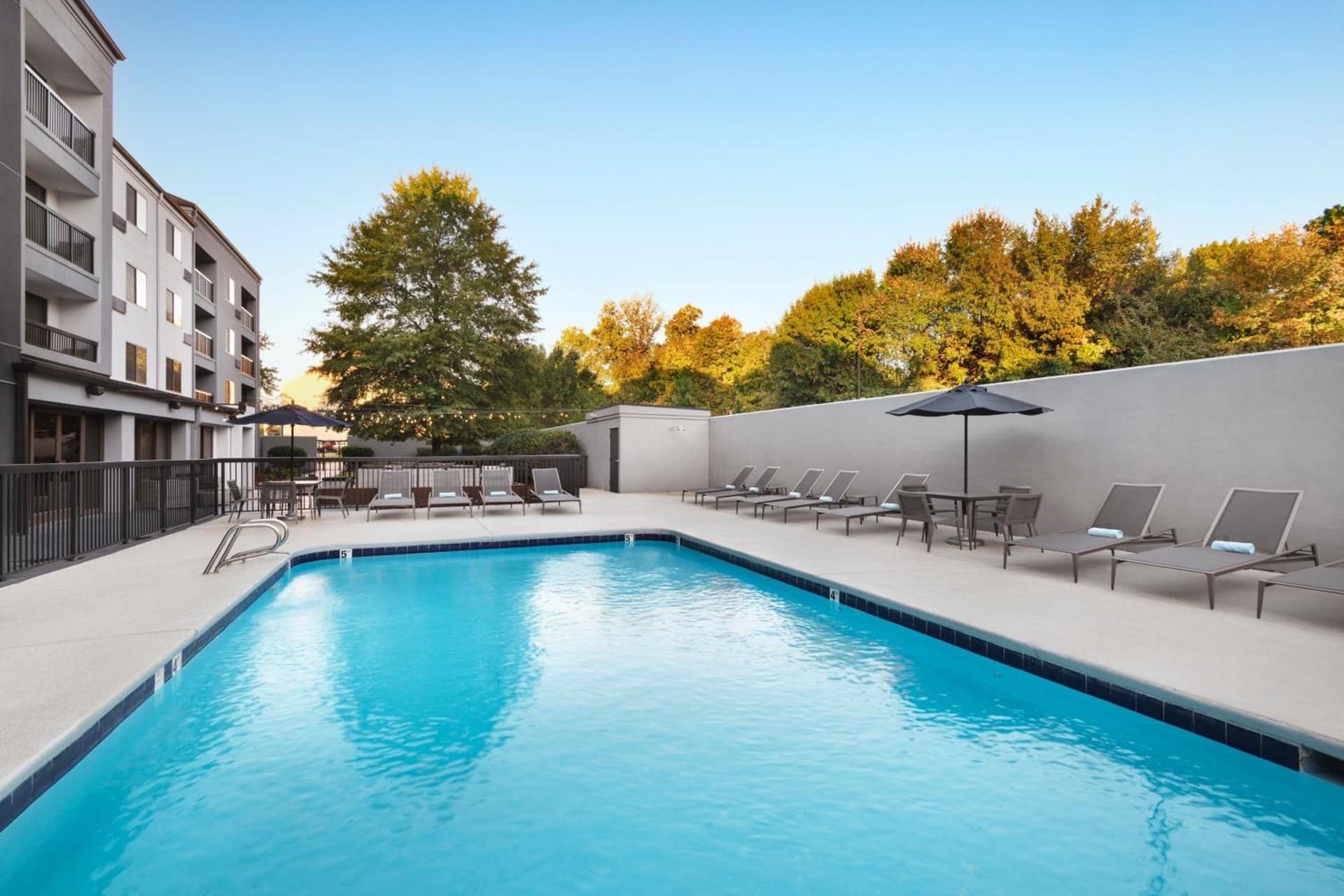 Courtyard by Marriott Burlington gallery photo in Burlington, NC — image 5