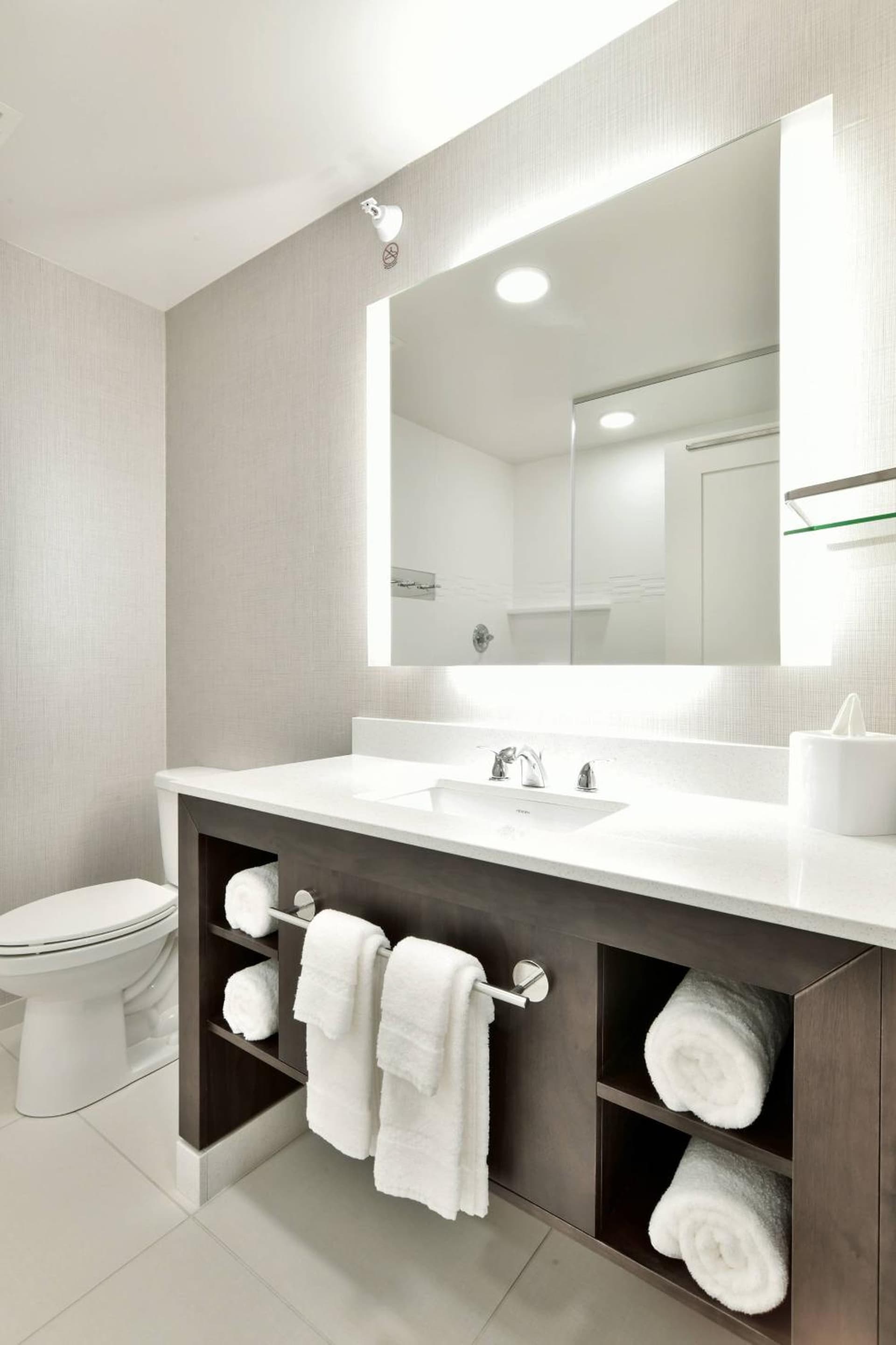 Residence Inn by Marriott Eau Claire gallery photo in Eau Claire, WI — image 6