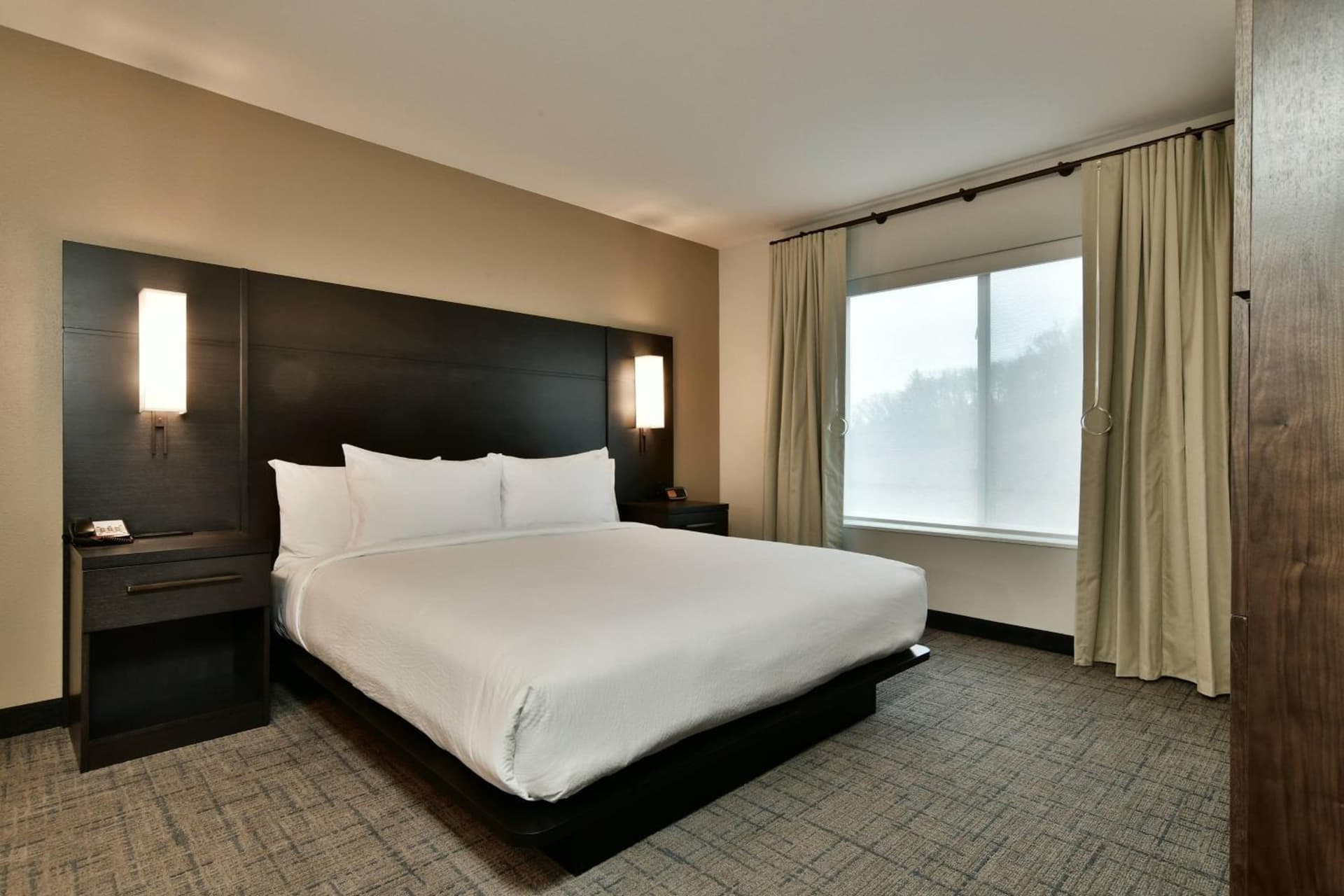 Residence Inn by Marriott Eau Claire gallery photo in Eau Claire, WI — image 14