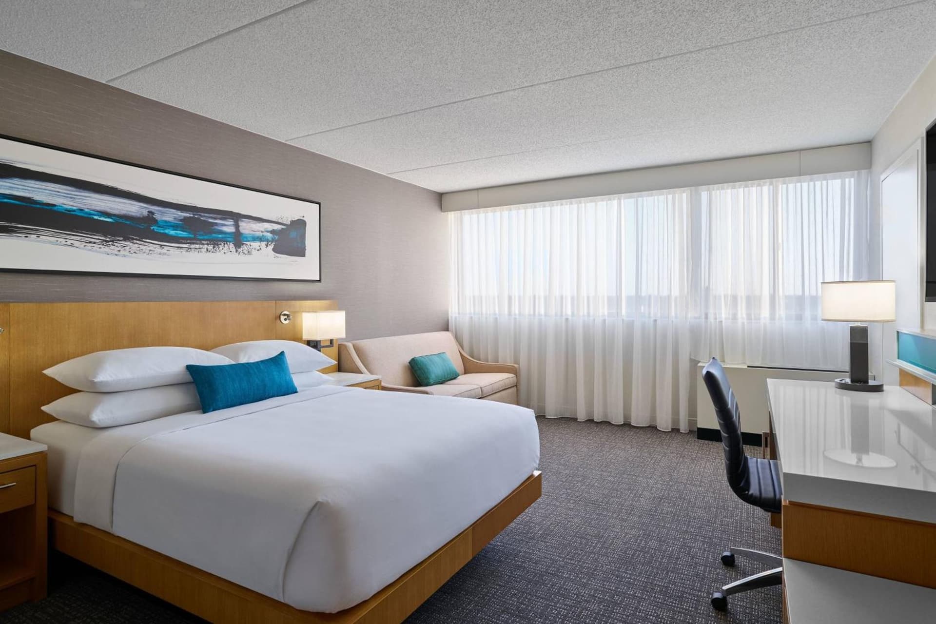 Delta Hotels by Marriott Muskegon Convention Center gallery photo in Muskegon, MI — image 10