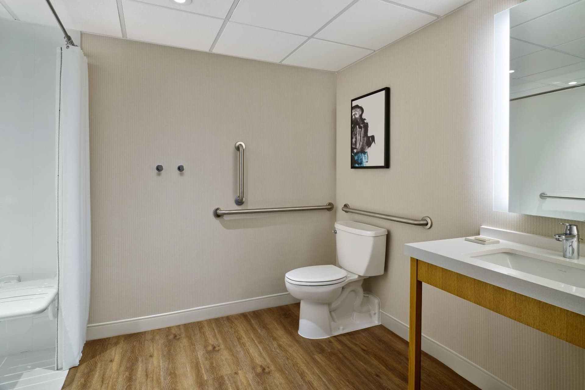 Delta Hotels by Marriott Muskegon Convention Center gallery photo in Muskegon, MI — image 5