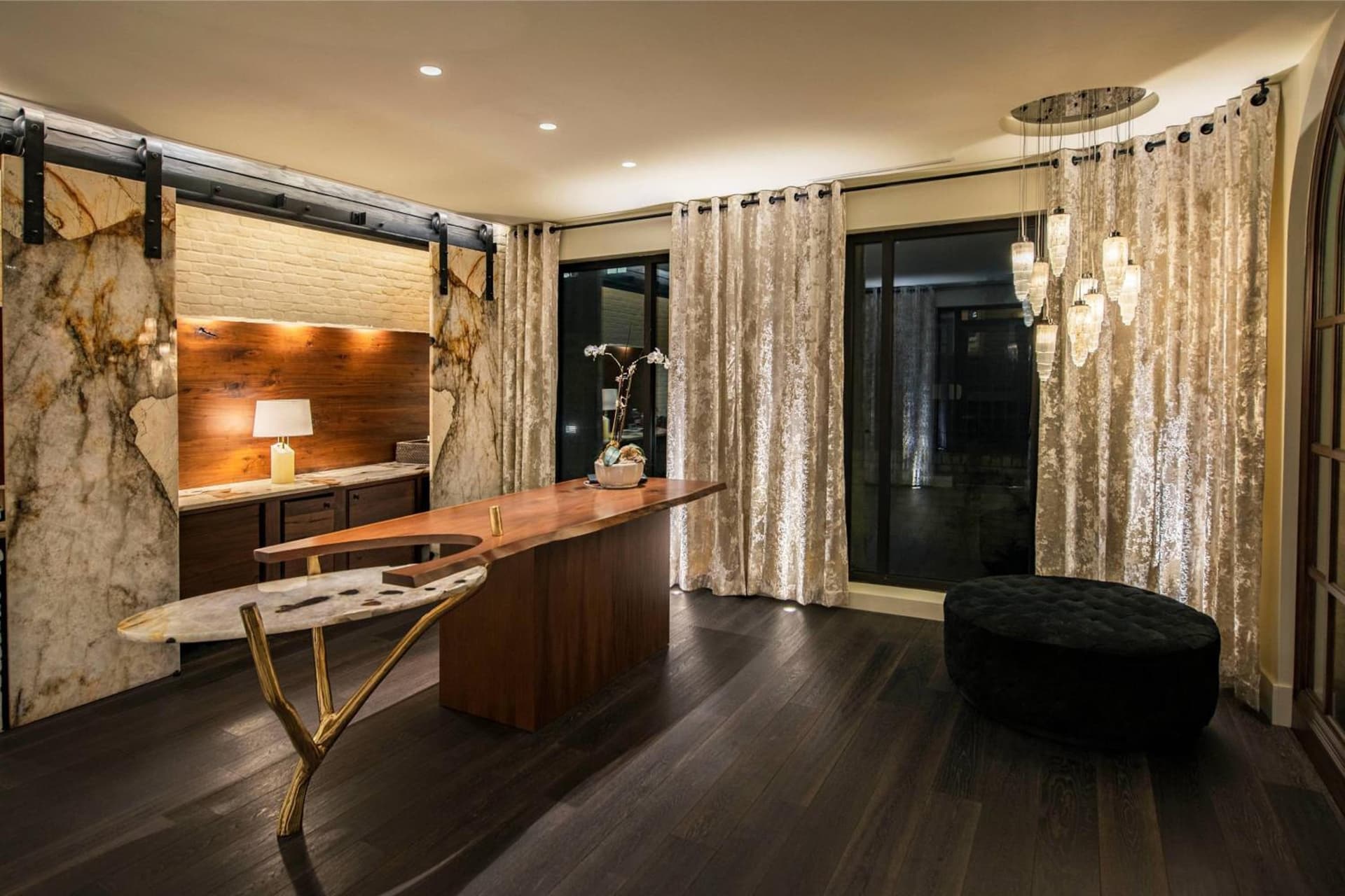 Hotel Bella Grace interior in Charleston, SC — gallery photo 2