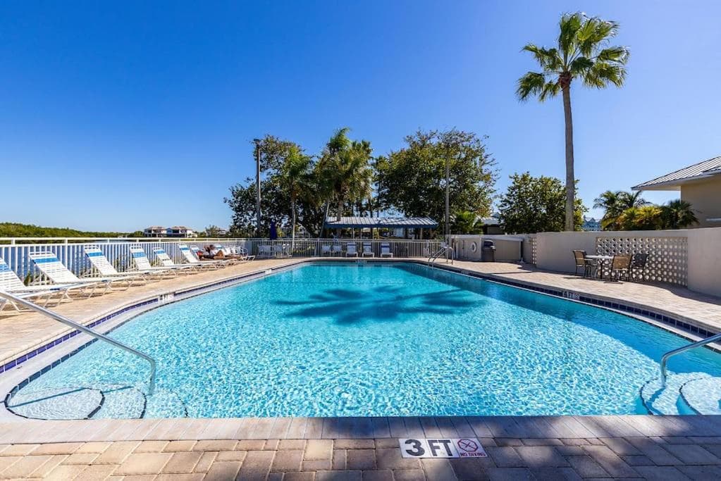 Your stay on the Bay! property views in Ruskin, FL — gallery photo 3