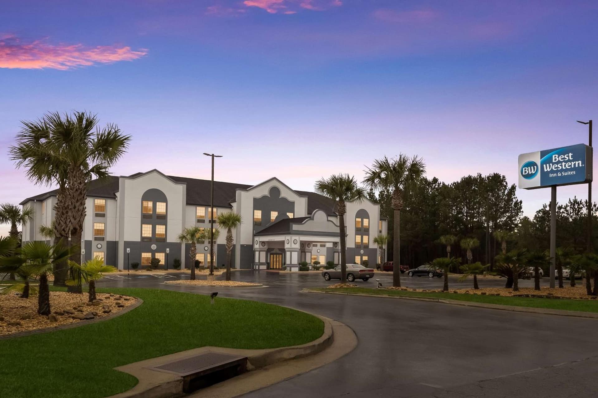 Best Western Bradbury Inn & Suites featured exterior or lobby in Perry, GA — similar hotel