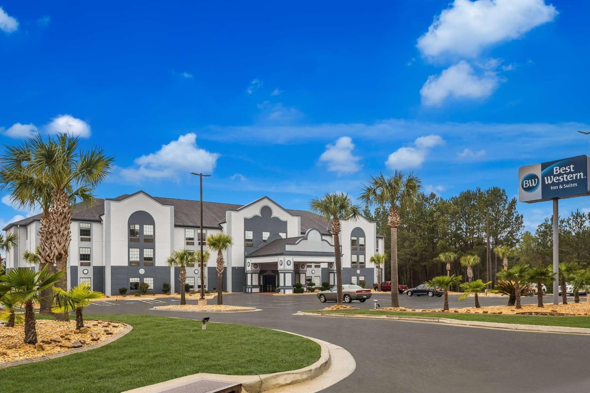 Best Western Bradbury Inn & Suites interior in Perry, GA — gallery photo 2