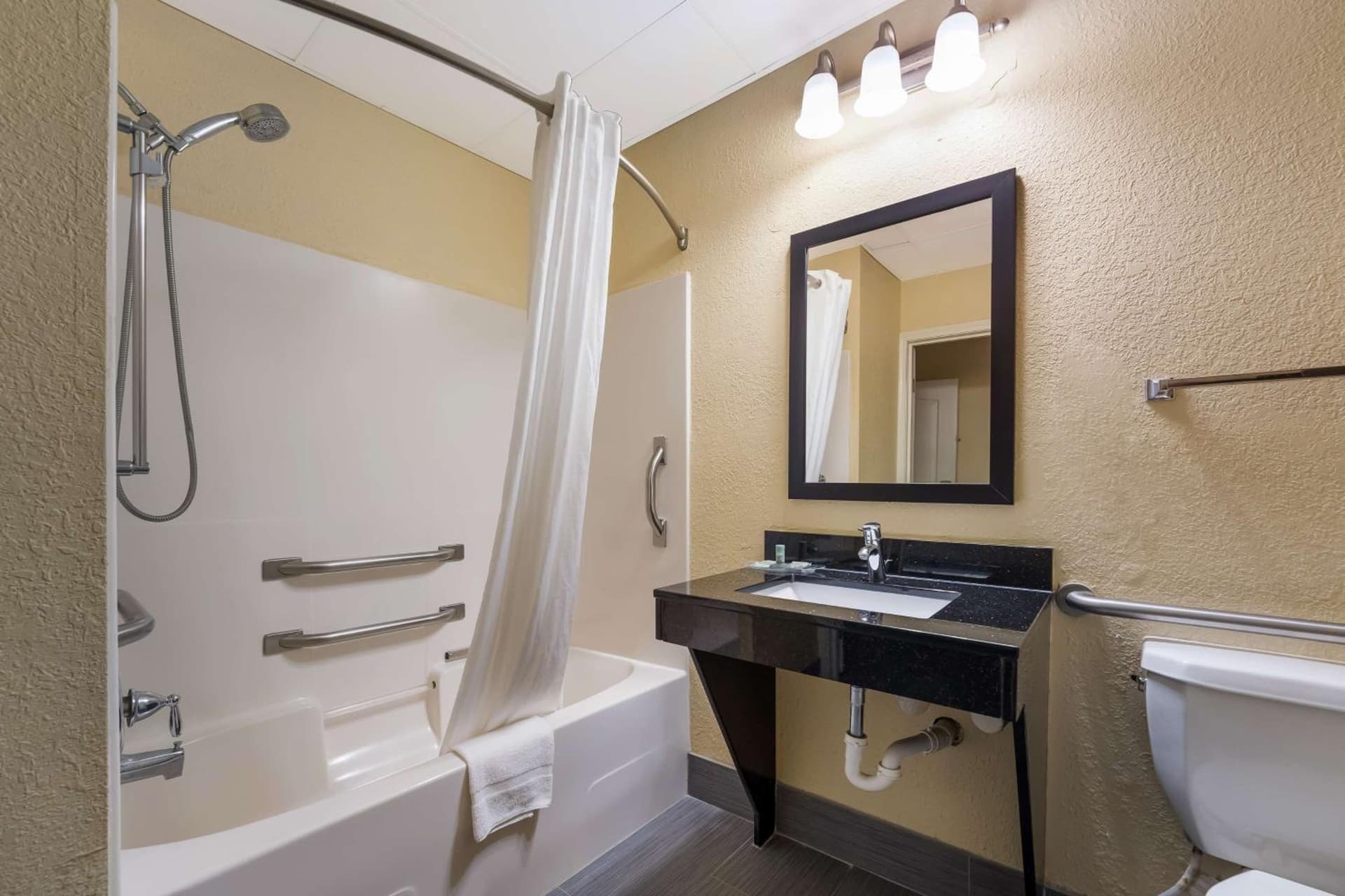 Best Western Bradbury Inn & Suites gallery photo in Perry, GA — image 26