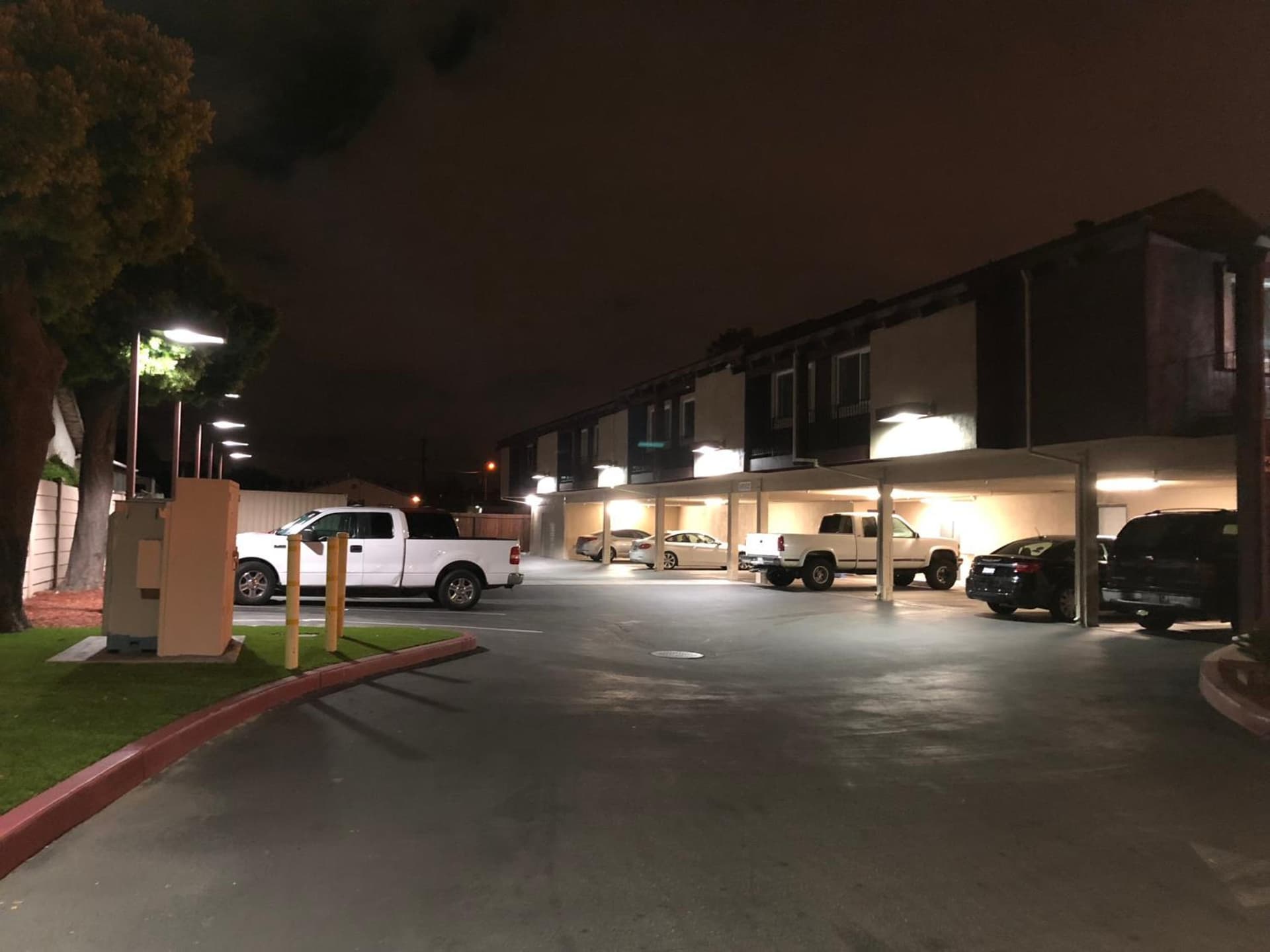 Casa Royal Inn interior in San Jose, CA — gallery photo 2