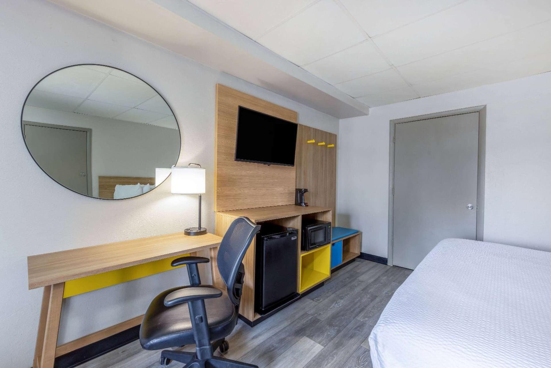 Days Inn by Wyndham Fredericksburg North gallery photo in Fredericksburg, VA — image 26