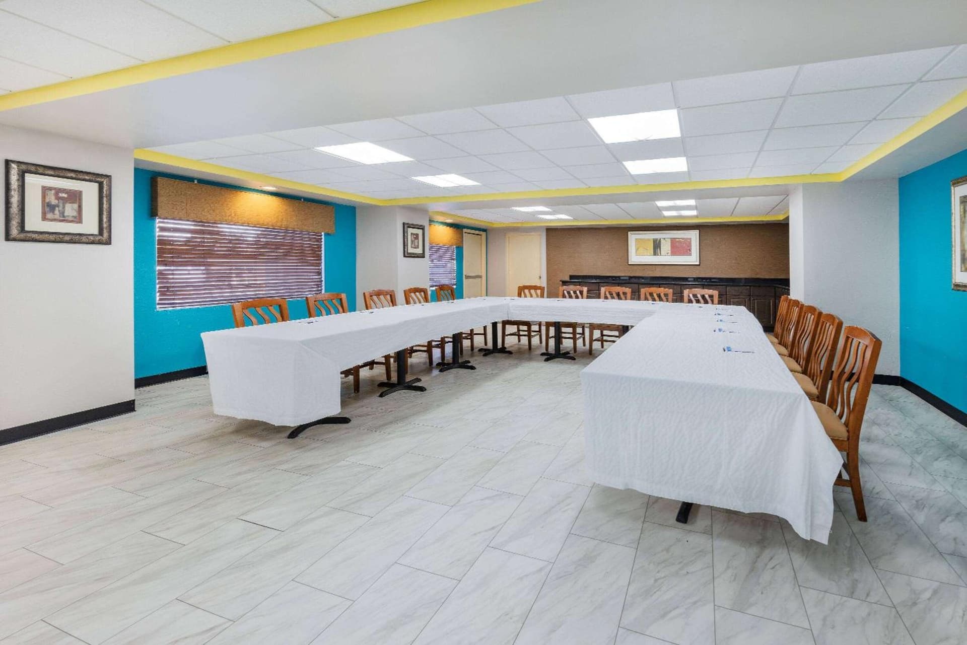 Days Inn by Wyndham Fredericksburg North gallery photo in Fredericksburg, VA — image 19