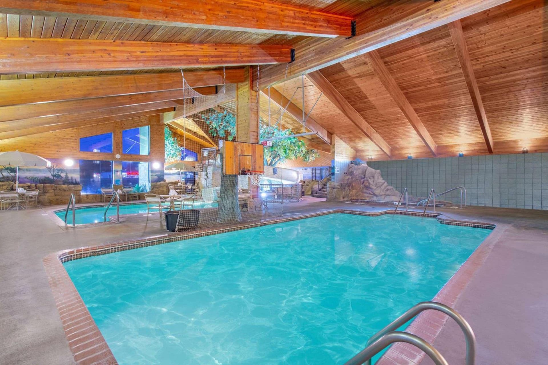AmericInn by Wyndham Chippewa Falls interior in Chippewa Falls, WI — gallery photo 2