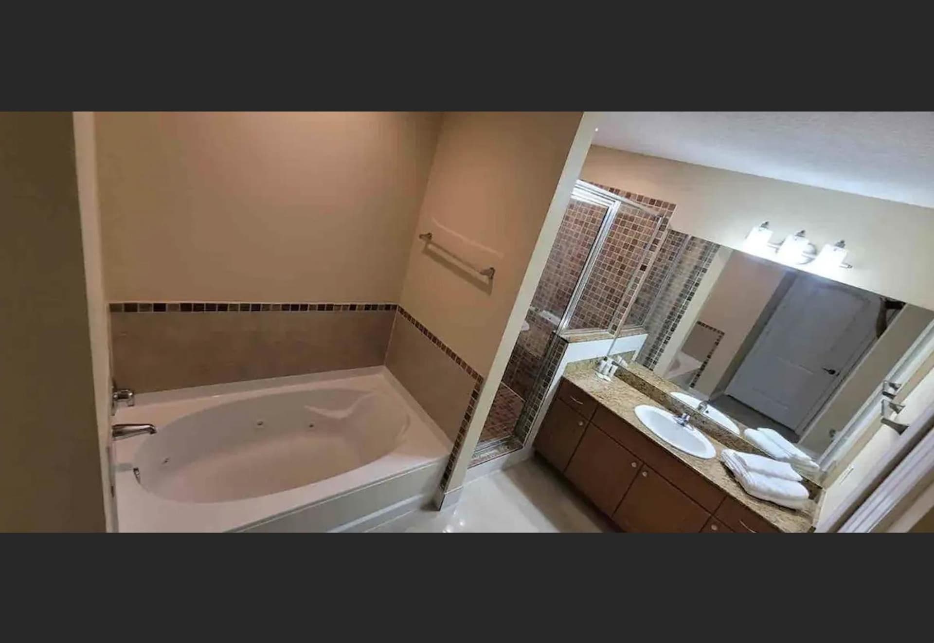 The Point Hotel & Suites - 604 Luxury - Close to Universal - Attraction Views near Orange County Convention Center property views in Orlando, FL — gallery photo 3