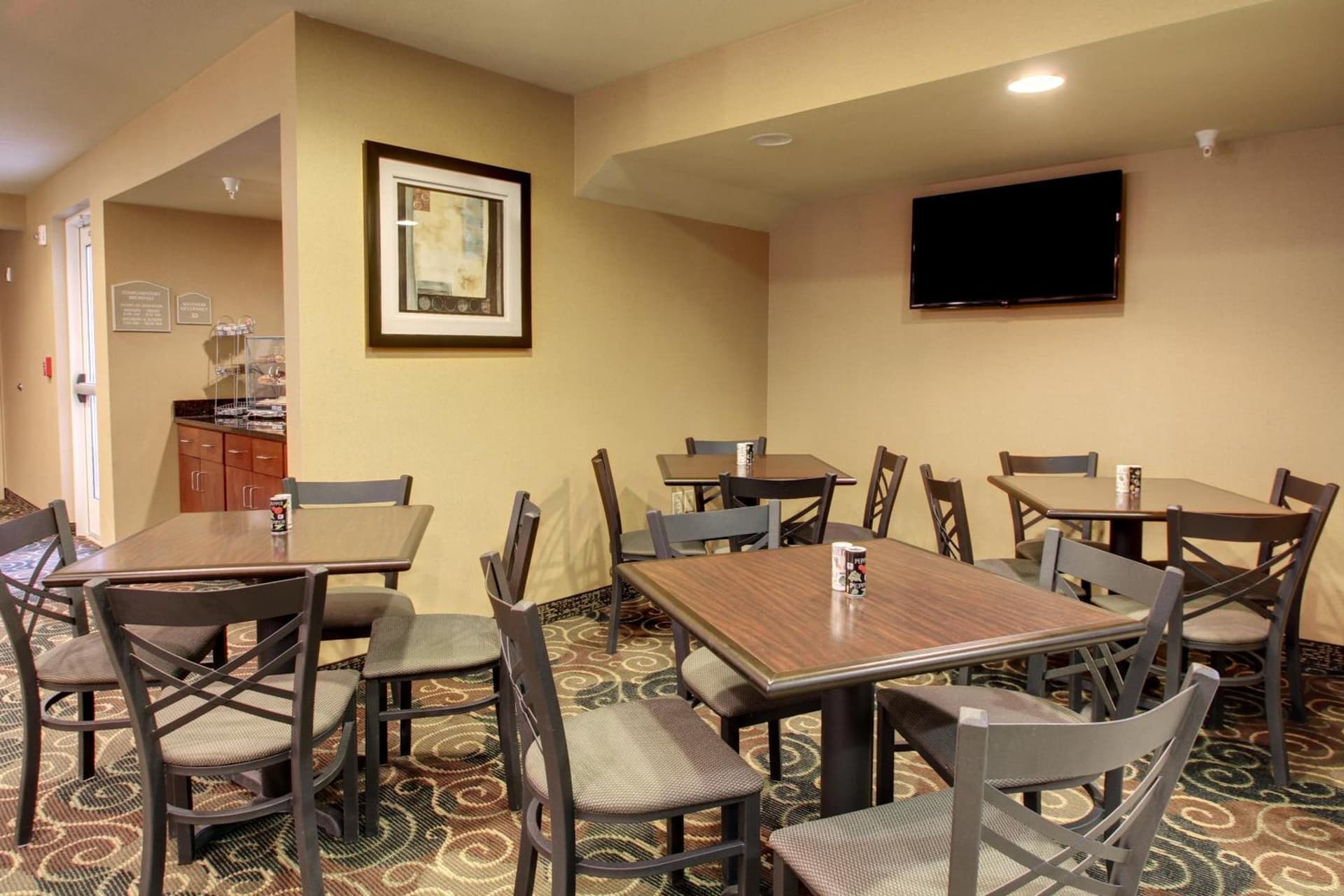 Cobblestone Hotel & Suites - Waynesboro gallery photo in Rouzerville, PA — image 15
