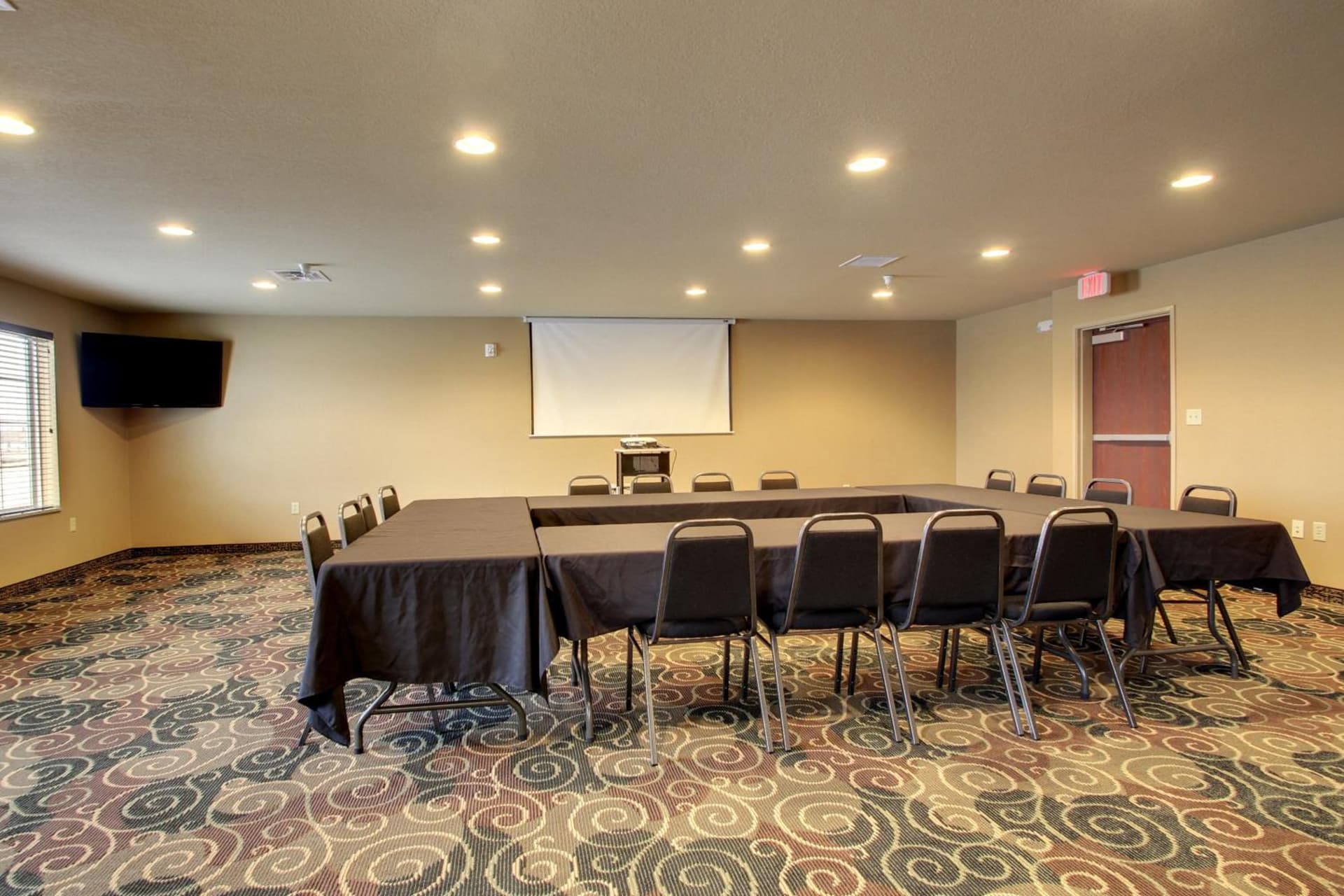 Cobblestone Hotel & Suites - Waynesboro gallery photo in Rouzerville, PA — image 30