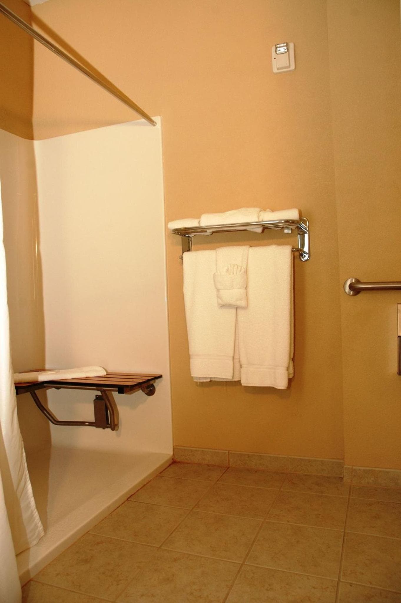 Holiday Inn Express Hotel & Suites Salisbury - Delmar by IHG gallery photo in Delmar, MD — image 48