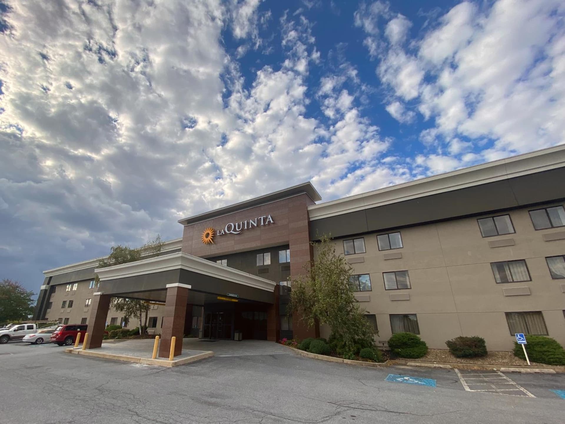 La Quinta by Wyndham Harrisburg Airport Hershey featured exterior or lobby in Harrisburg, PA — similar hotel