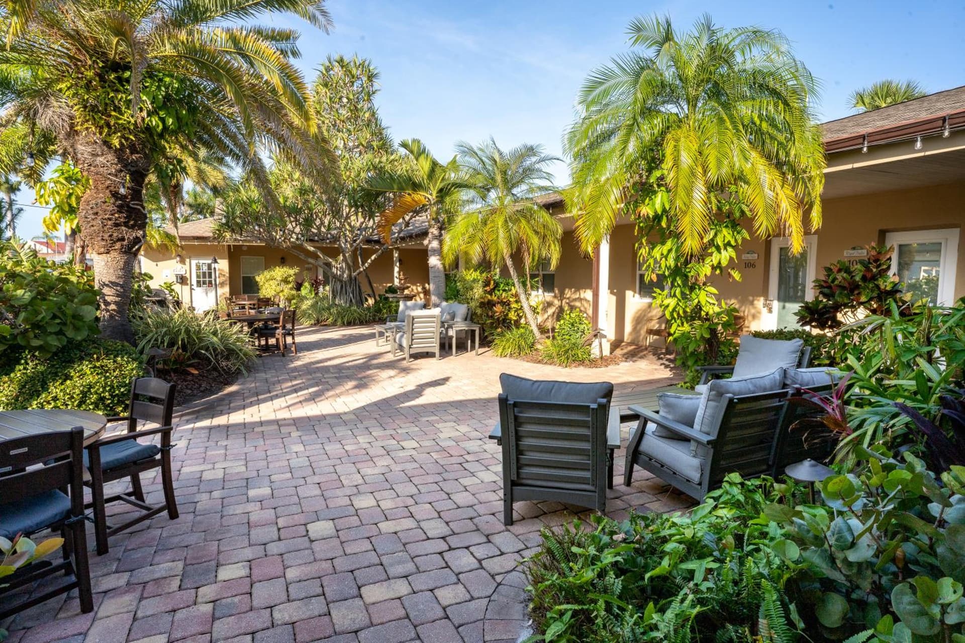 The Capri at Siesta gallery photo in Siesta Key, FL — image 150