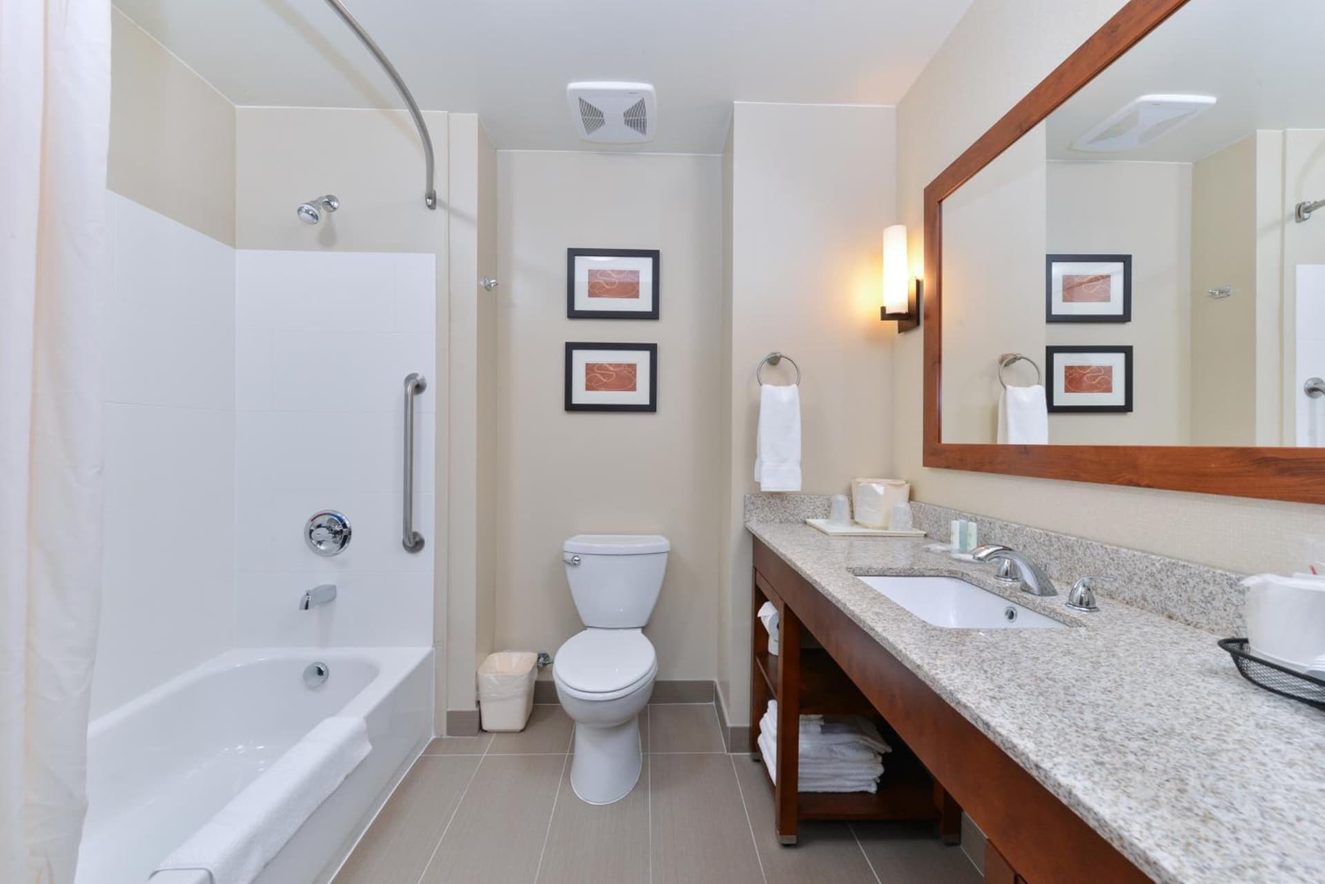 Comfort Suites Redding - Shasta Lake gallery photo in Redding, CA — image 19