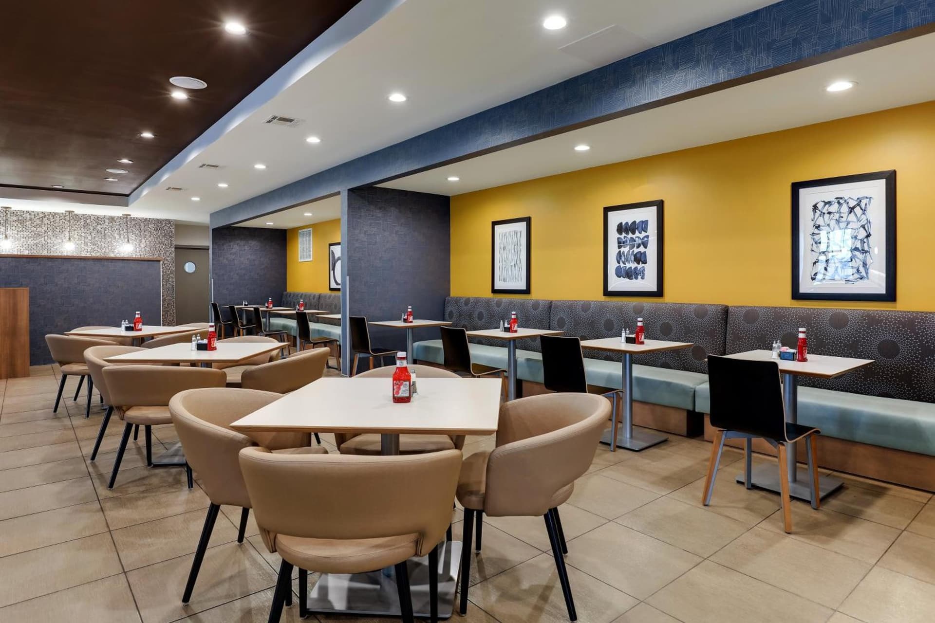 Holiday Inn Mobile Airport by IHG gallery photo in Mobile, AL — image 35