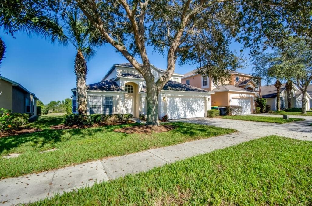 Emerald Island Resort - 4 Bed 3 Baths VILLA featured exterior or lobby in Kissimmee, FL — similar hotel