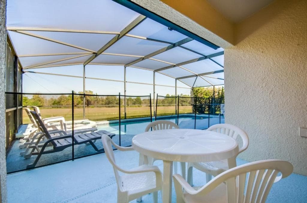 Emerald Island Resort - 4 Bed 3 Baths VILLA property views in Kissimmee, FL — gallery photo 3