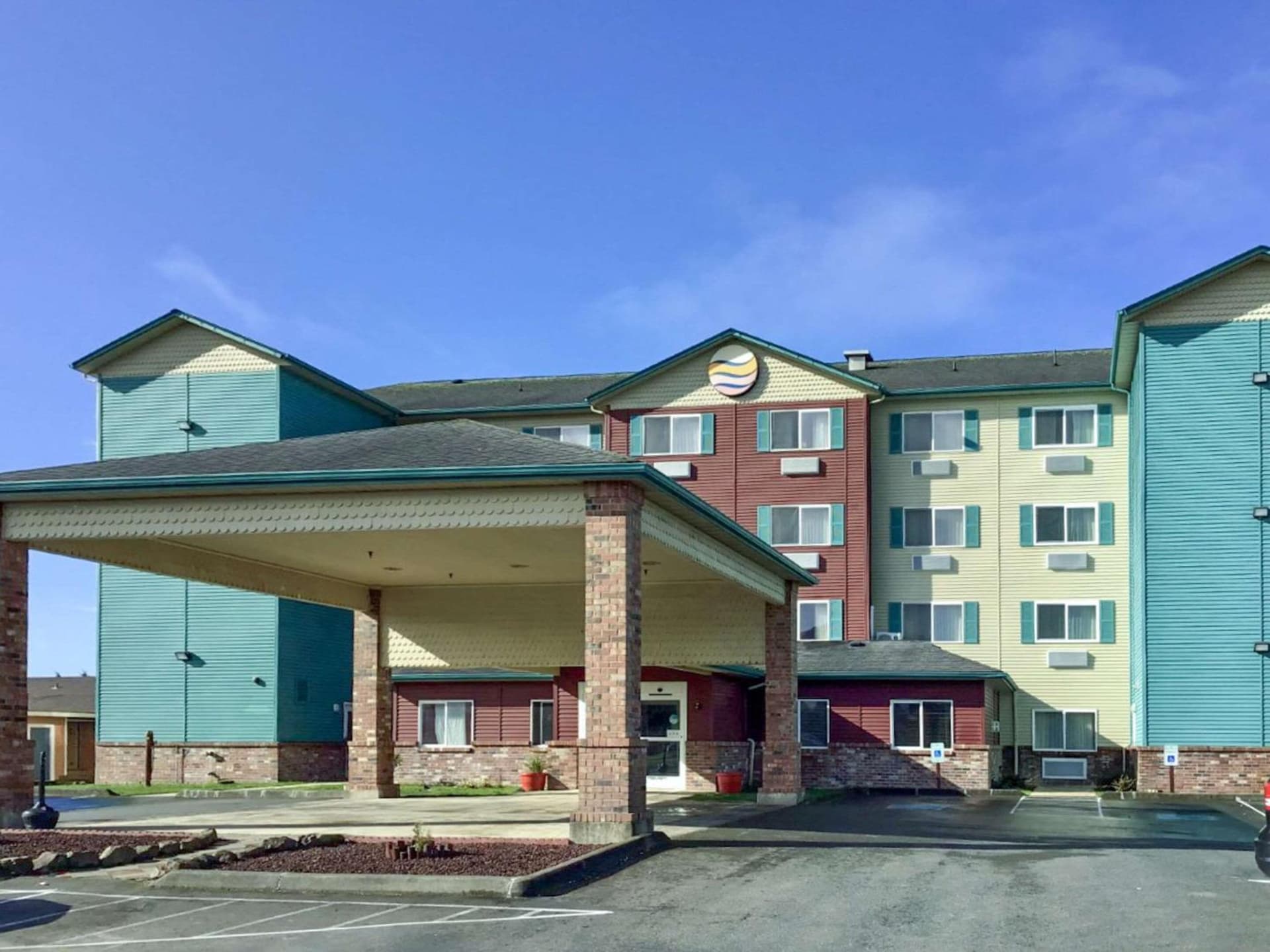 Comfort Inn & Suites Ocean Shores featured exterior or lobby in Ocean Shores, WA — similar hotel