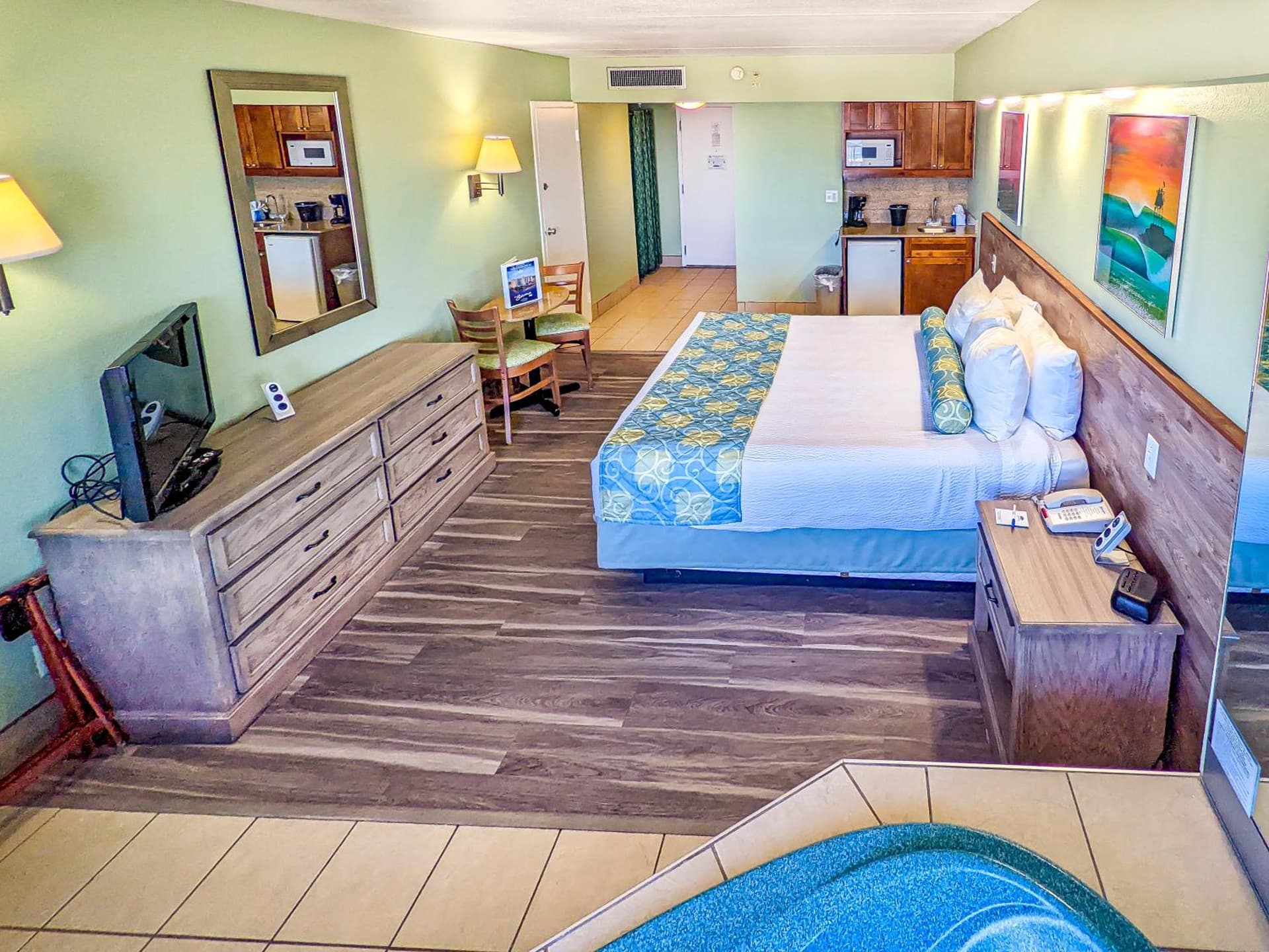 The Schooner Inn gallery photo in Virginia Beach, VA — image 37