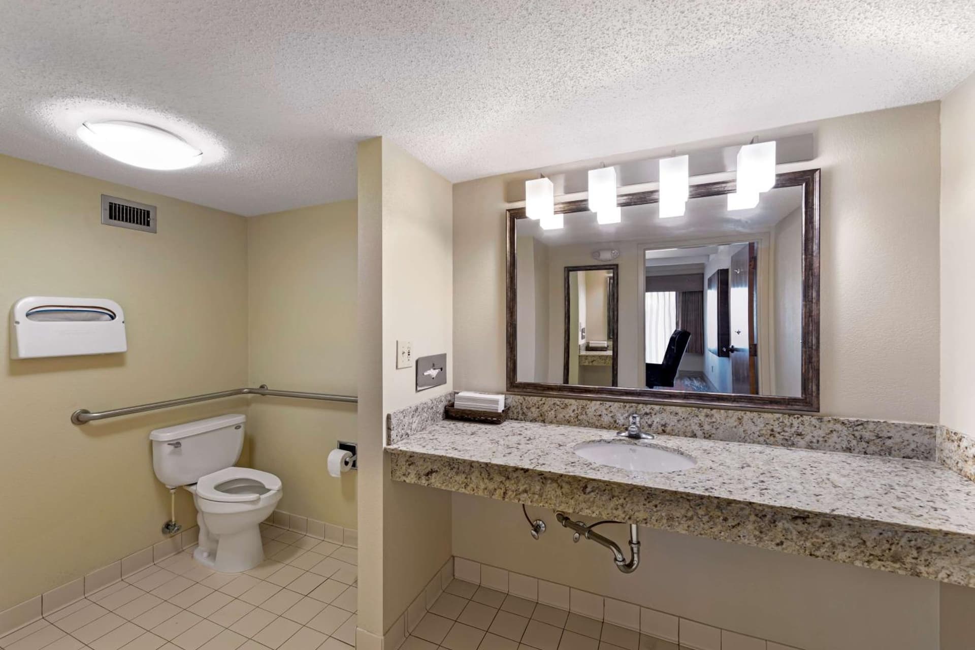 Best Western Plus Madison-Huntsville Hotel property views in Madison, AL — gallery photo 3