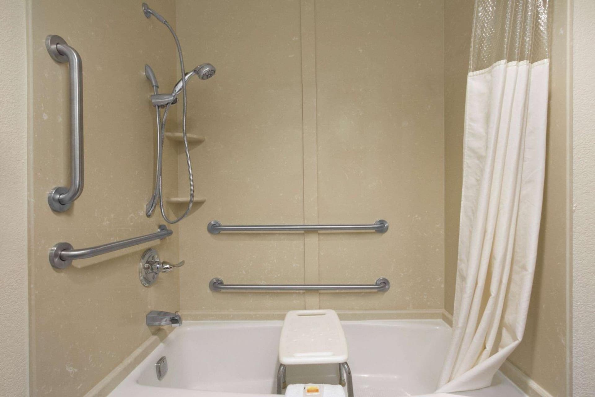 Days Inn by Wyndham Fayetteville-South/I-95 Exit 49 gallery photo in Fayetteville, NC — image 33