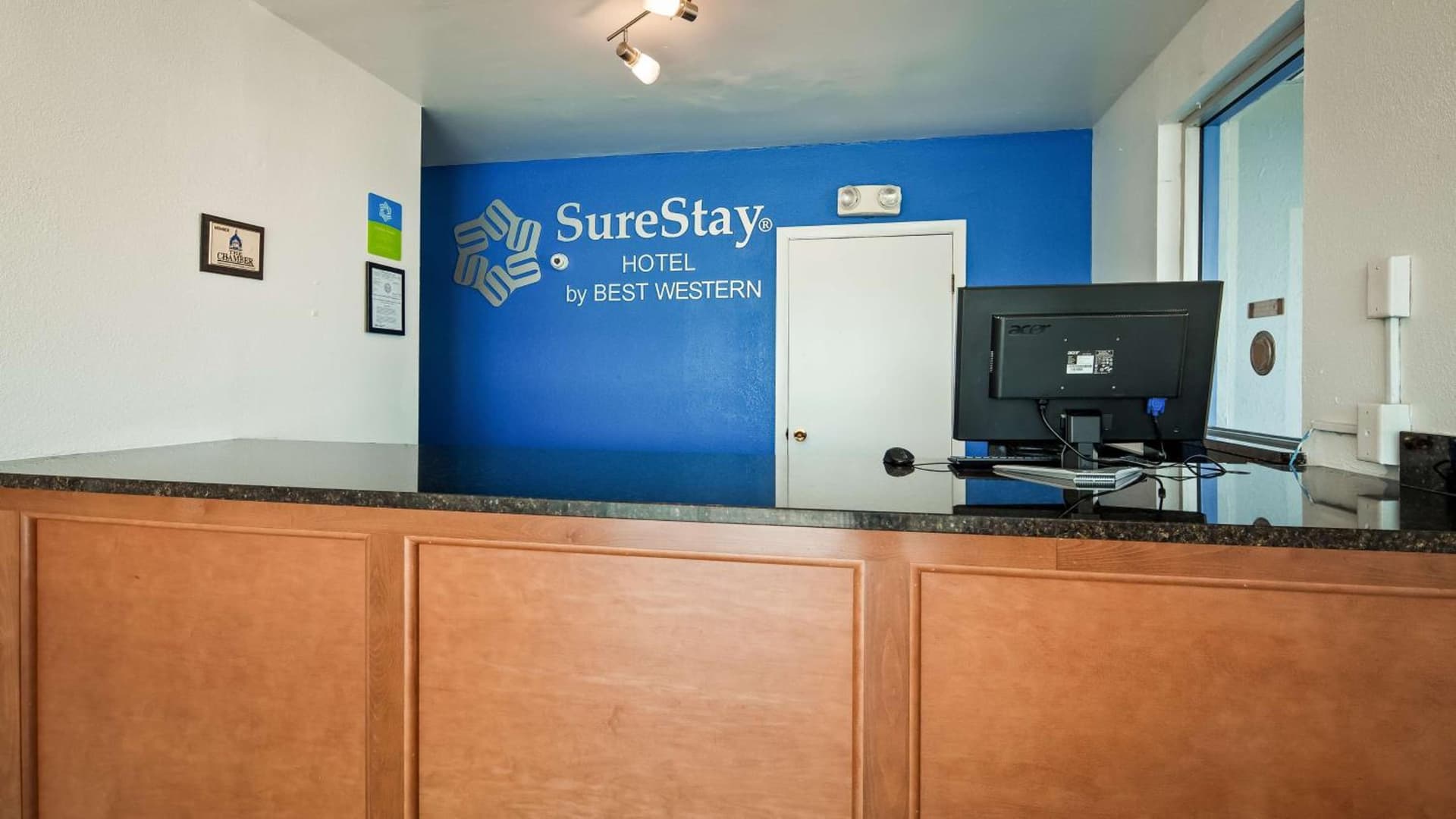SureStay Hotel by Best Western Findlay property views in Findlay, OH — gallery photo 3
