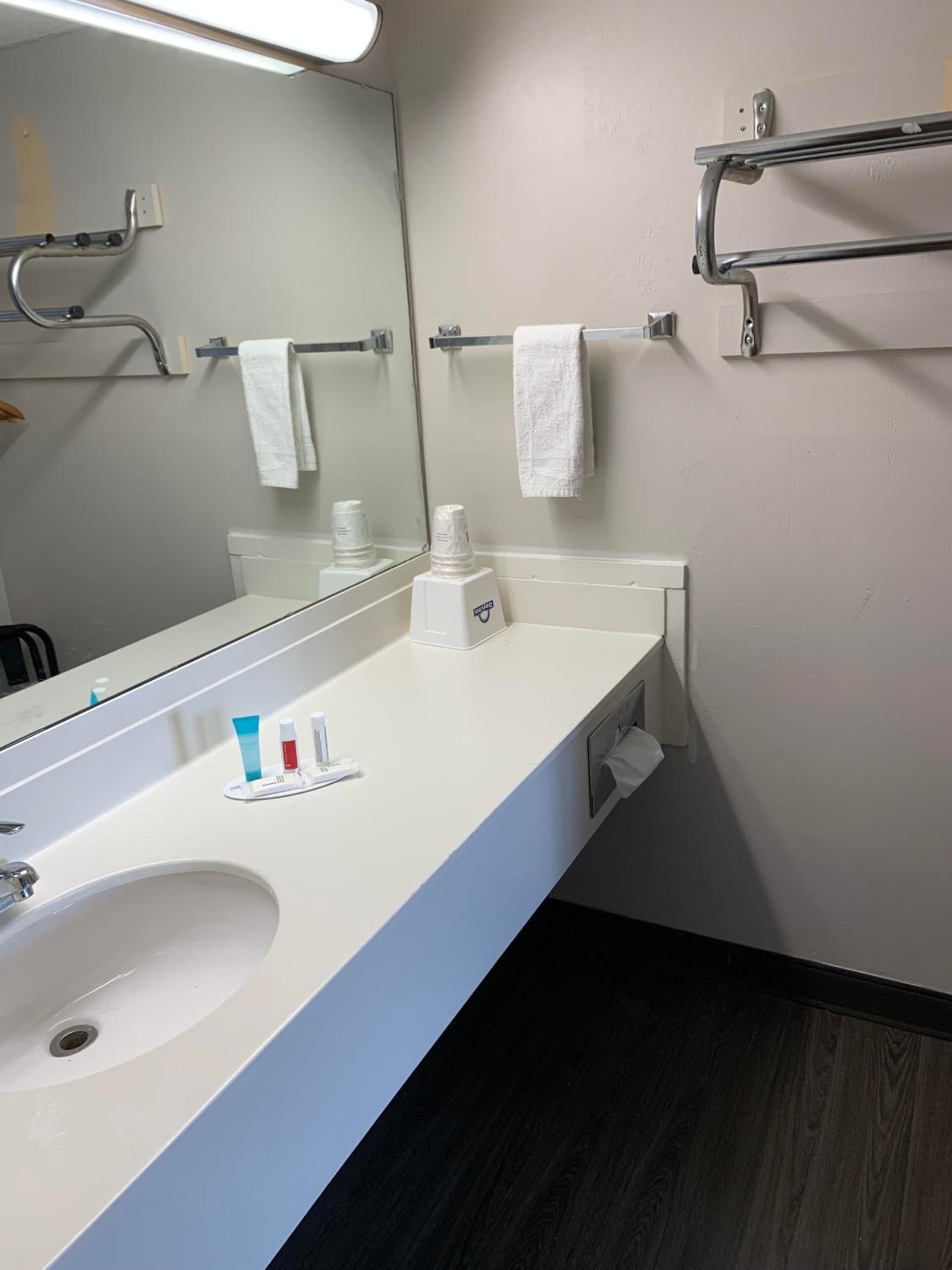 Days Inn by Wyndham Louisville Airport Fair and Expo Center gallery photo in Louisville, KY — image 15