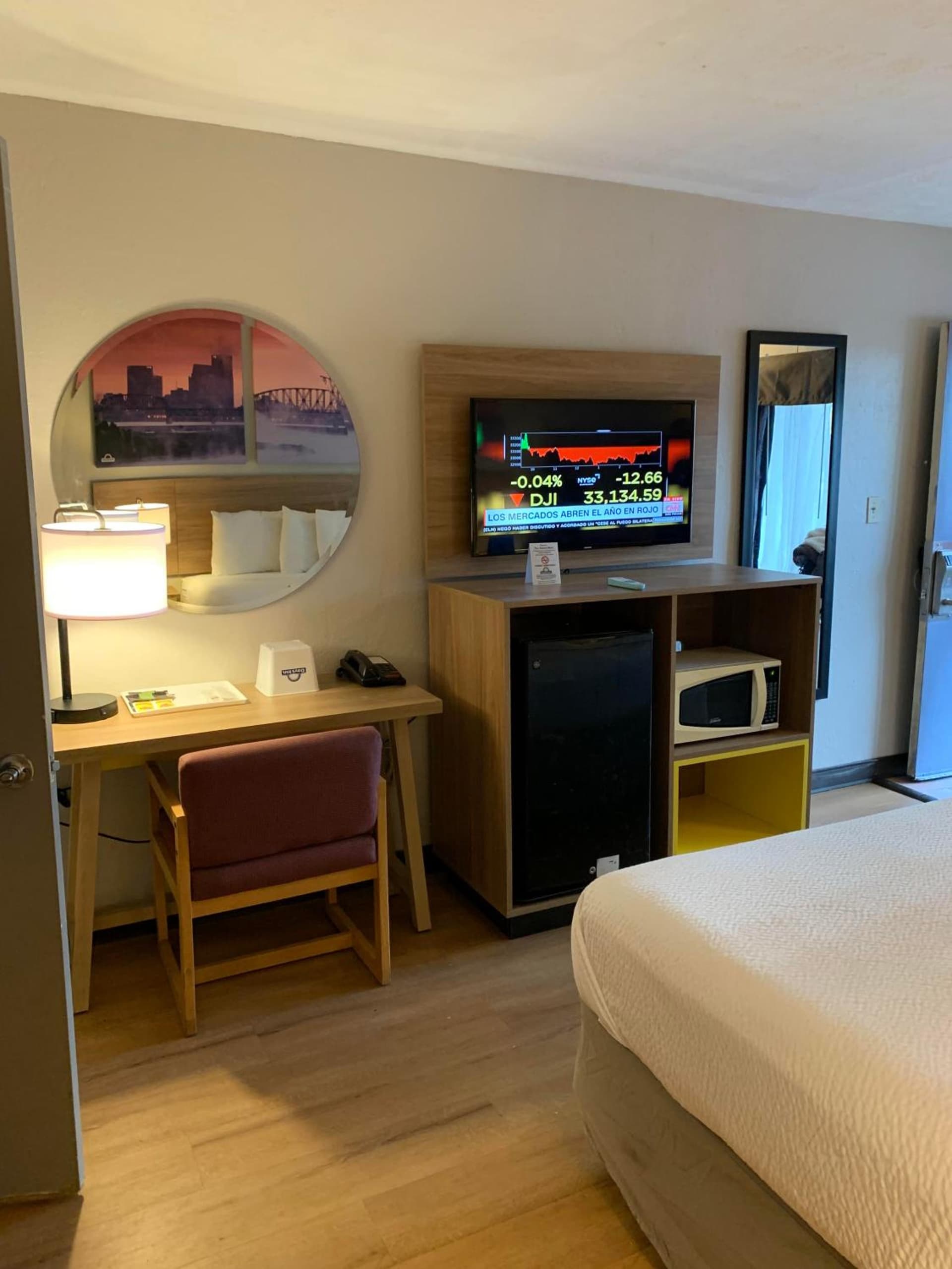 Days Inn by Wyndham Louisville Airport Fair and Expo Center property views in Louisville, KY — gallery photo 3