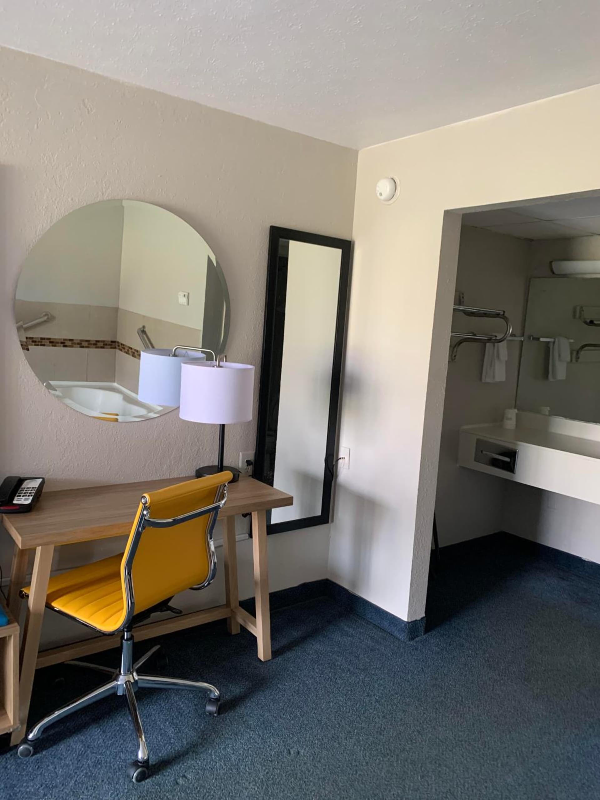 Days Inn by Wyndham Louisville Airport Fair and Expo Center gallery photo in Louisville, KY — image 20