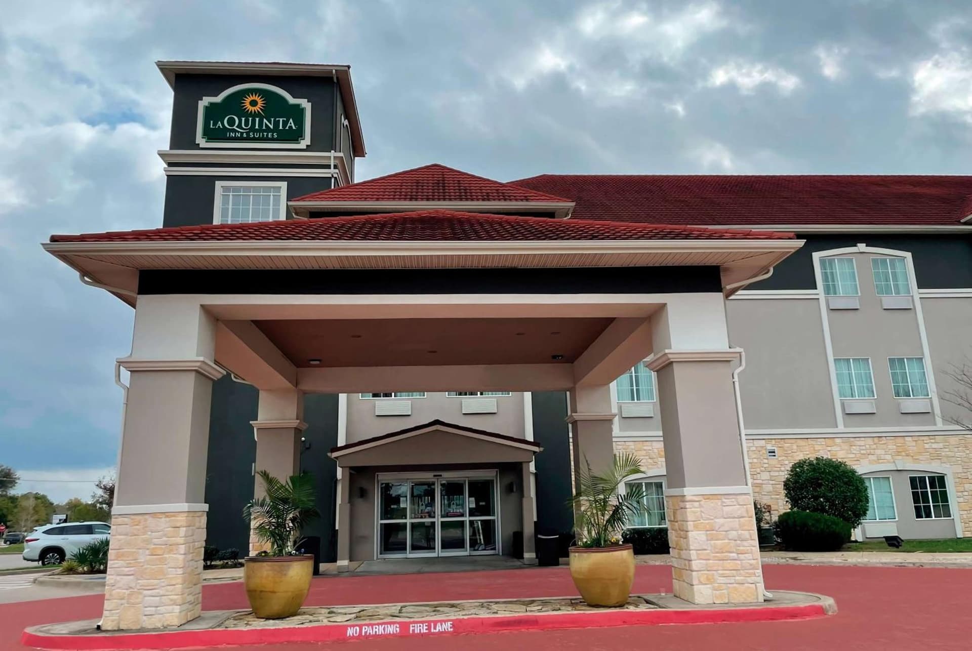 La Quinta by Wyndham Waxahachie featured exterior or lobby in Waxahachie, TX — similar hotel