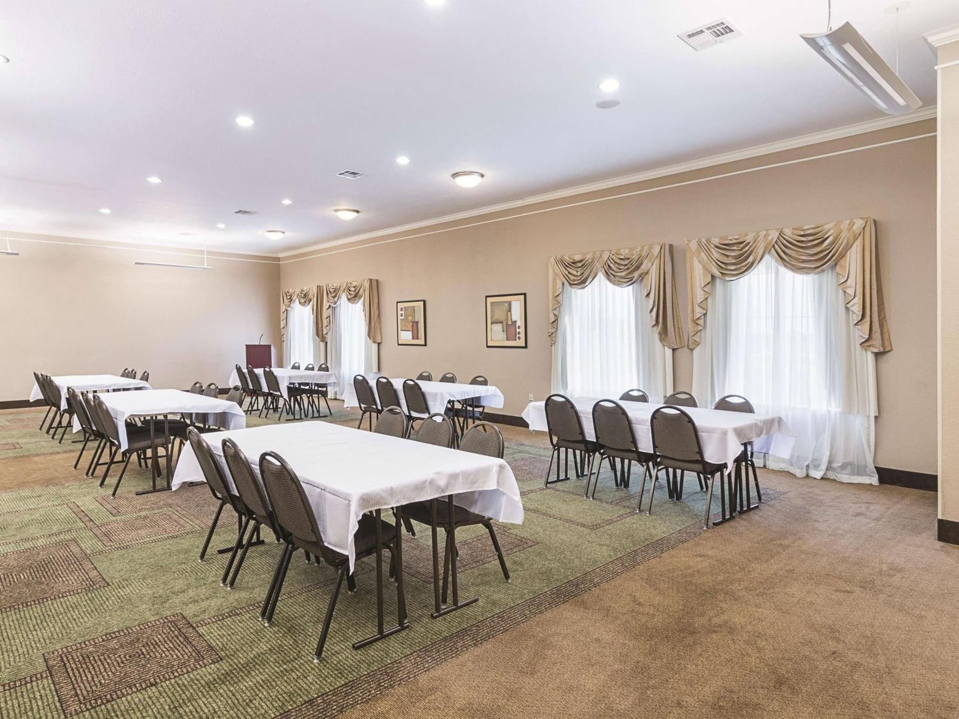 La Quinta by Wyndham Waxahachie gallery photo in Waxahachie, TX — image 28
