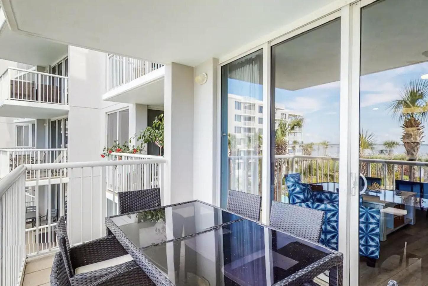 DW-Sandpiper 407-Resort Style Condo w/ Great Views featured exterior or lobby in Fort Walton Beach, FL — similar hotel