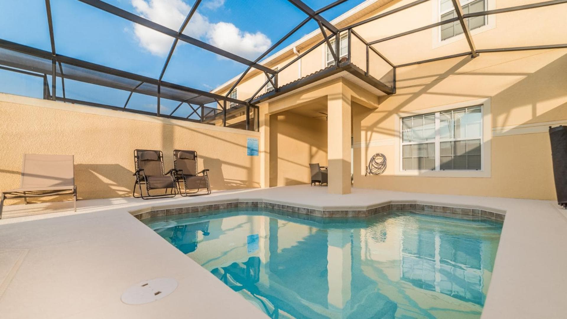 Paradise Palms Resort - 4 Bed 3 Baths TOWNHOME interior in Kissimmee, FL — gallery photo 2