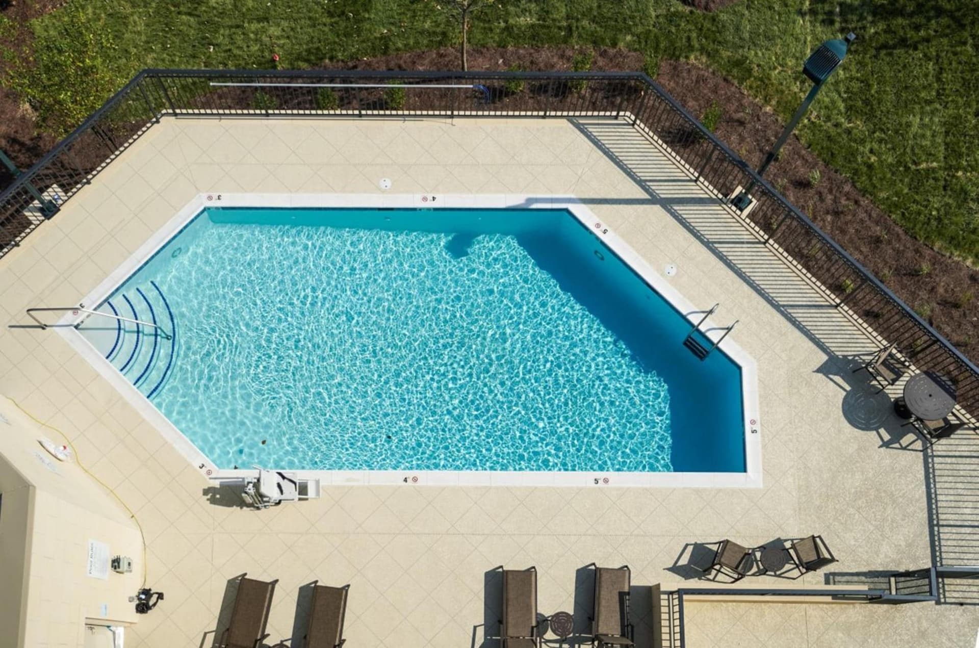 Holiday Inn Express & Suites Franklin - Berry Farms by IHG gallery photo in Franklin, TN — image 11