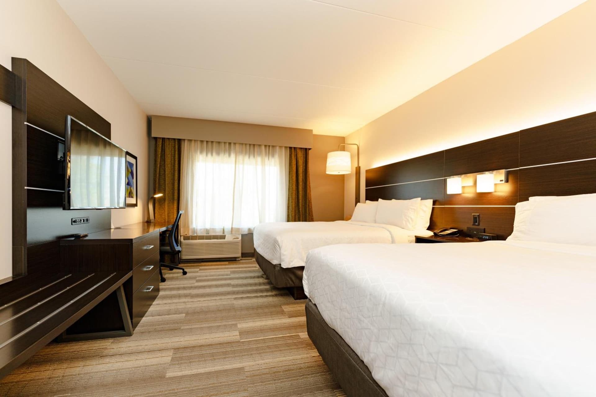 Holiday Inn Express & Suites Franklin - Berry Farms by IHG gallery photo in Franklin, TN — image 43