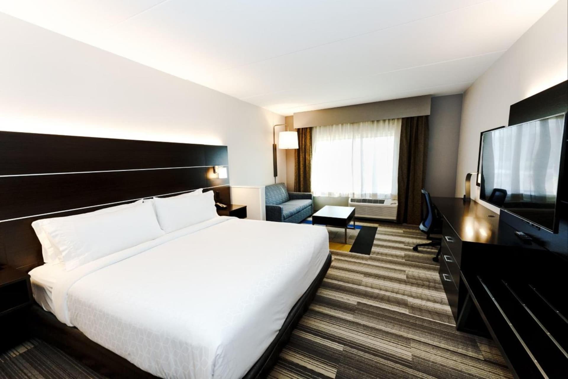 Holiday Inn Express & Suites Franklin - Berry Farms by IHG gallery photo in Franklin, TN — image 4
