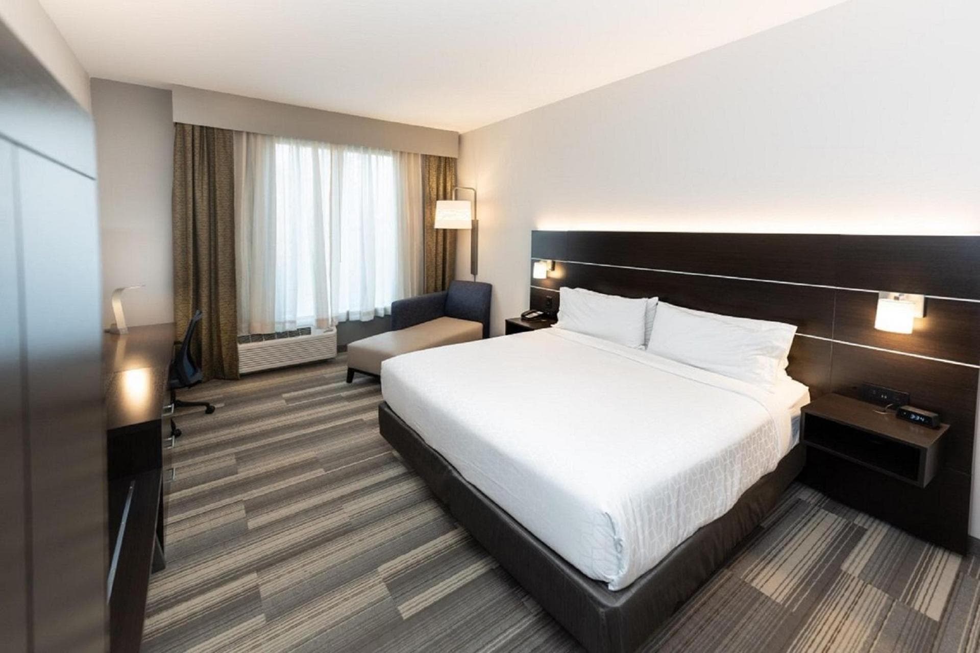 Holiday Inn Express & Suites Franklin - Berry Farms by IHG gallery photo in Franklin, TN — image 17