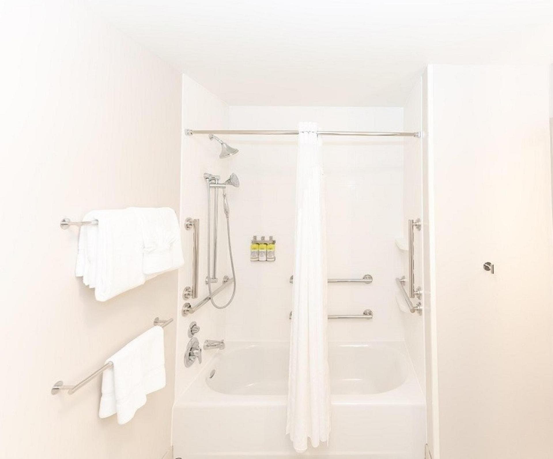 Holiday Inn Express & Suites Franklin - Berry Farms by IHG gallery photo in Franklin, TN — image 8