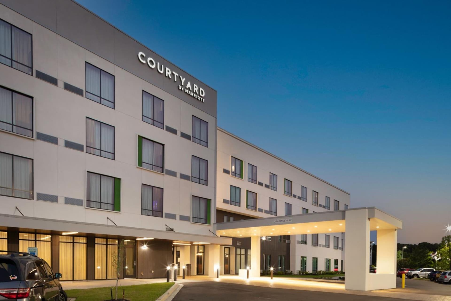Courtyard by Marriott Memphis East Galleria interior in Memphis, TN — gallery photo 2