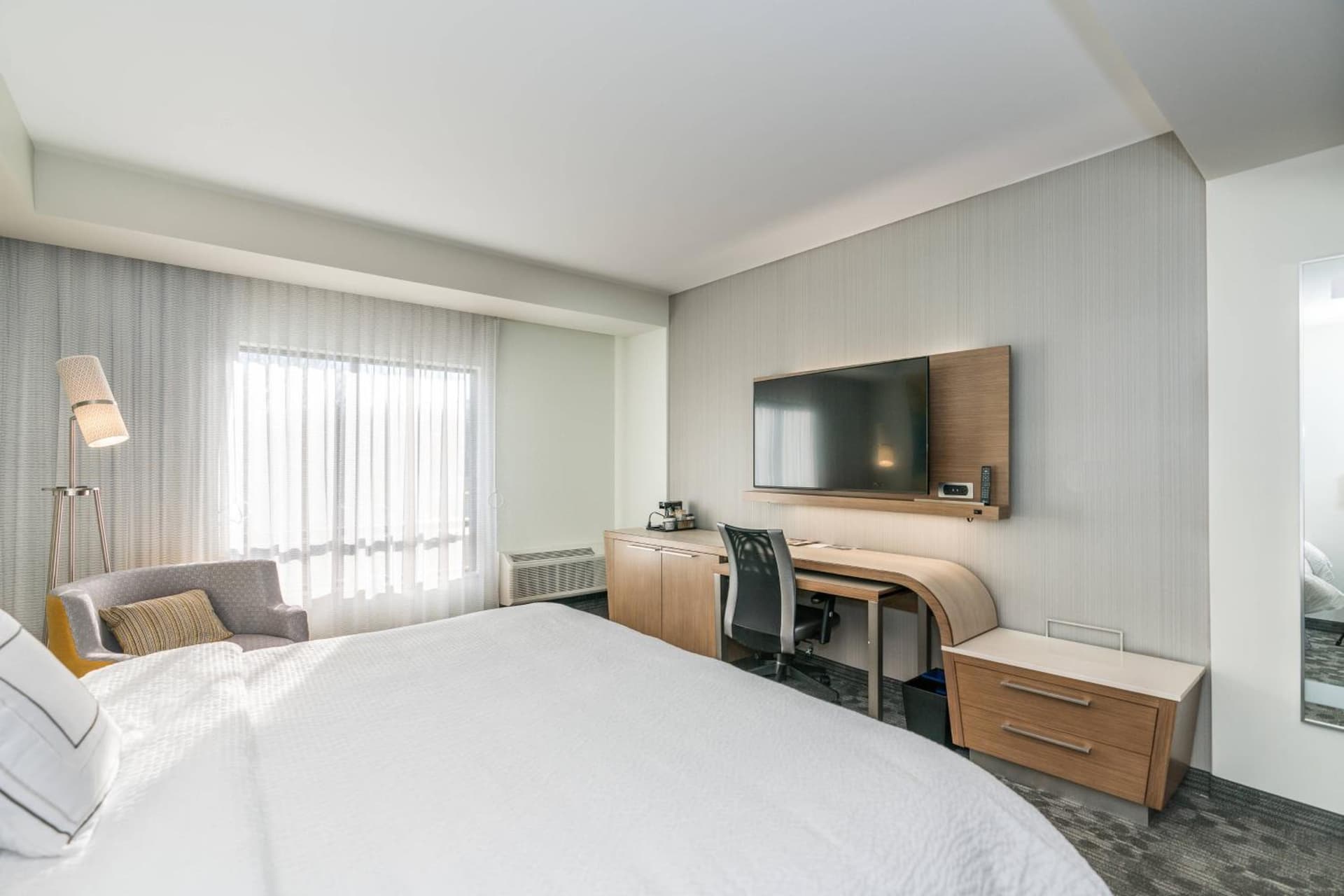 Courtyard by Marriott West Springfield gallery photo in West Springfield — image 11