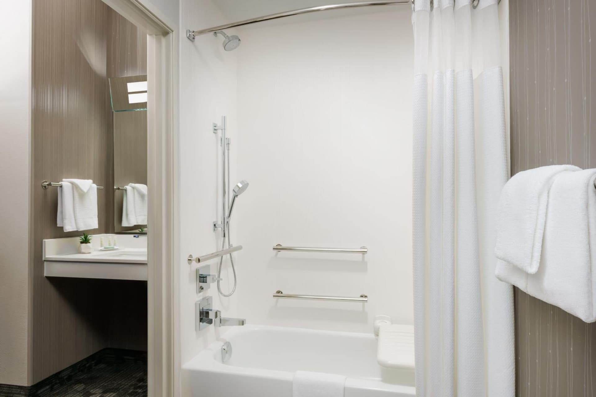 Courtyard by Marriott Dallas Lewisville gallery photo in Lewisville, TX — image 19