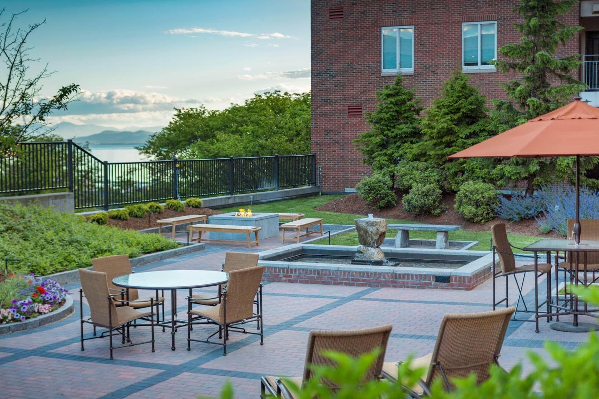 Courtyard Burlington Harbor gallery photo in Burlington, VT — image 17