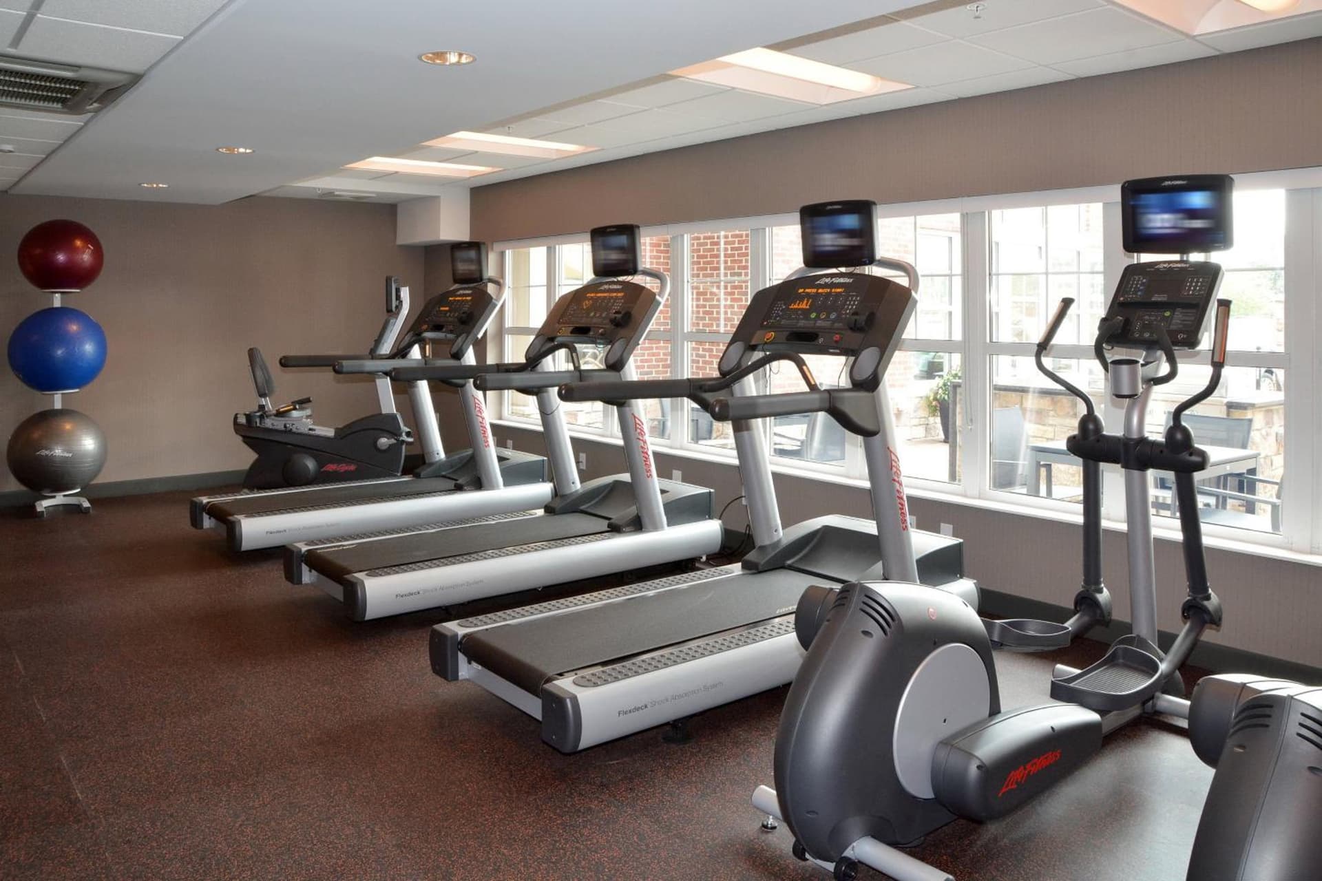 Residence Inn by Marriott Akron Fairlawn gallery photo in Akron, OH — image 13