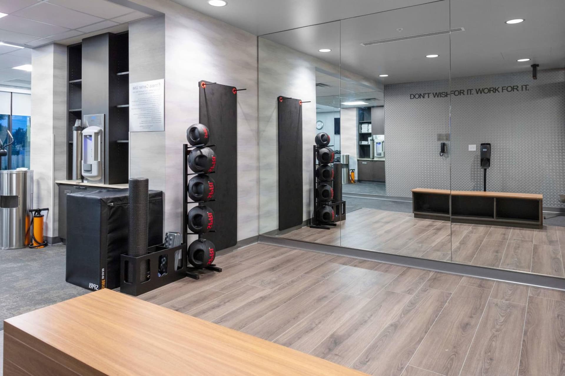 Fairfield by Marriott Inn & Suites Medford gallery photo in Medford, OR — image 12