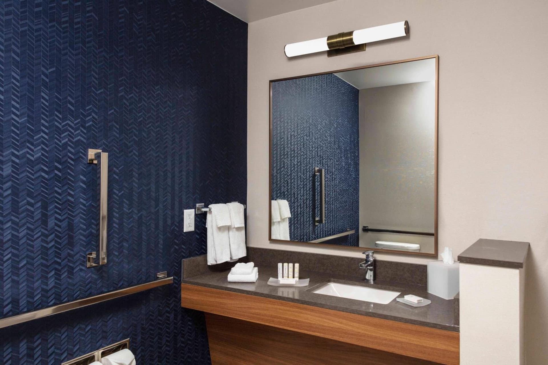 Fairfield by Marriott Inn & Suites Medford gallery photo in Medford, OR — image 17