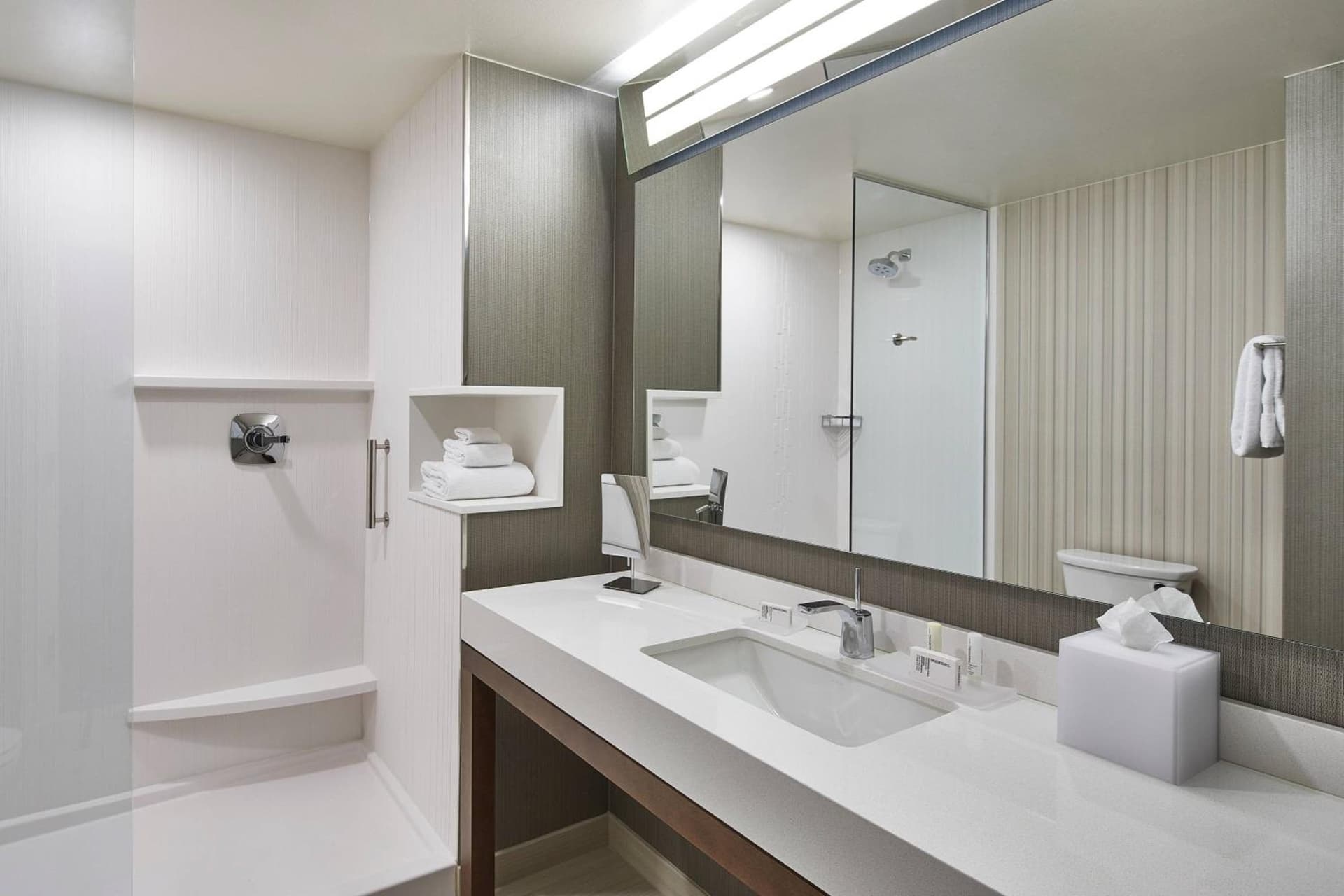 Courtyard by Marriott Albany Airport gallery photo in Albany, NY — image 24